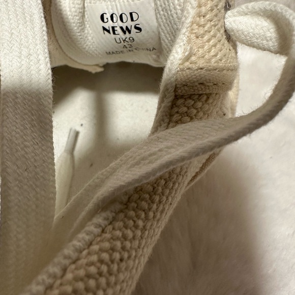 Sneakers Good News - Picture 8 of 10